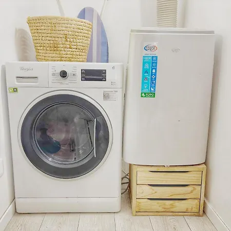 Cozy Basement Navigli Daire *