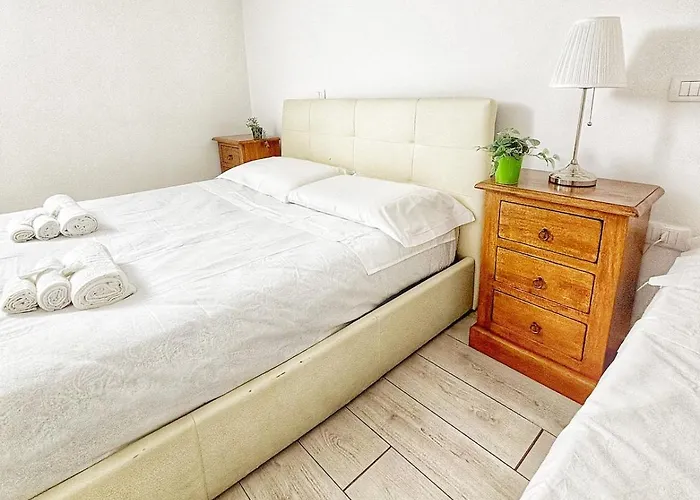 Apartment Cozy Basement Navigli Milan